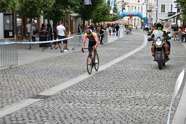 队中找到最 队中找到最